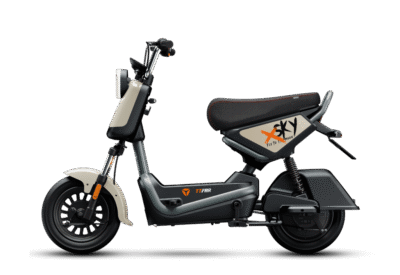 Xe máy điện Yadea X-Sky 8 mau x sky xam a7a1dad7a16f454d910375ed2230ae09 1024x1024