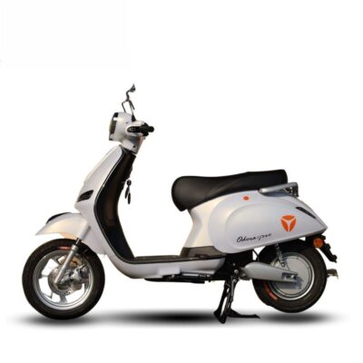 xe may dien yadea odora pro trang 8c1497e64b184f02853ccad5d1d2b1a6 1024x1024